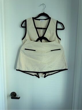 TCEC Cream Linen Vest and Skort SET  Black Piping NWOT